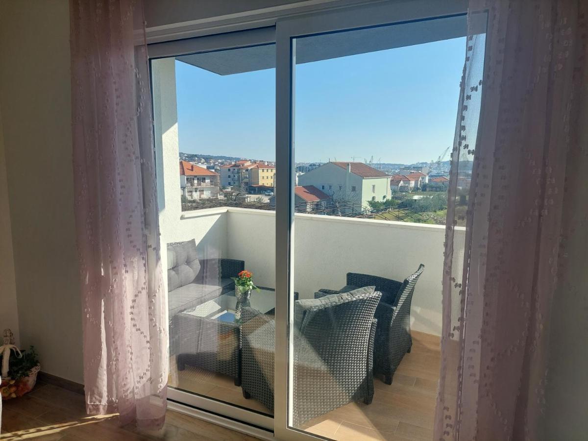 Apartment Ma Mi Trogir Exterior photo